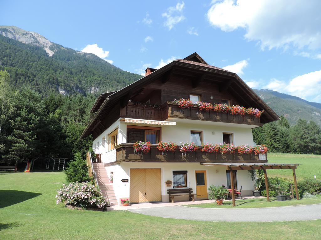 Haus Assinger Apartment Хермагор Екстериор снимка